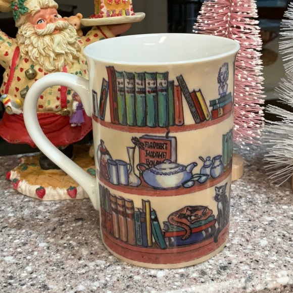 Barnes & Noble Cats & Books Mug - Picture 4 of 5
